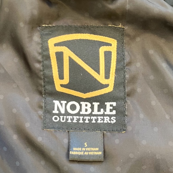 Noble Outfitters Quilted Black Equestrian Riding Vest Size Small - Picture 9 of 10